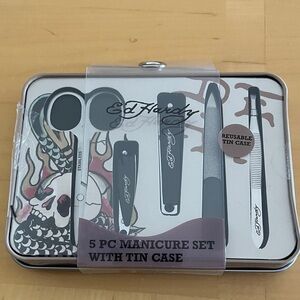 💙💚 Host Pick 💙💚 Ed Hardy Skull Design Manicure Set with Black and Silver Tools
